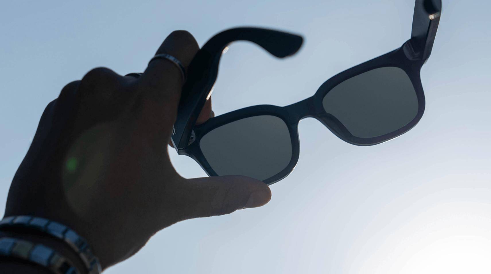 片 AI 眼镜走出了一条可行路径瓦力棋牌游戏户外场景下的国产芯(图3)